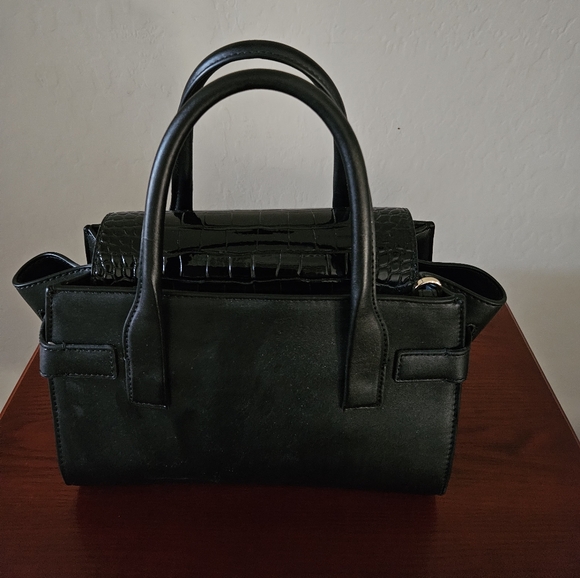 NWT ☆ Michael Kors Carmen Satchel/Handbag, Brand NEW! - Picture 3 of 5